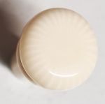 Kunststoffknopf weiß, Ø 11mm, antikes Modell, nur 1 Stück verfügbar