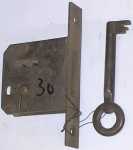 Einsteckschloß antikes, mit vernickeltem original alten Schlüssel, Dorn 30mm links, Einzelstück, Eisenstulpe