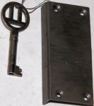 Einlassschloß Eisen angerostet, Dorn 16mm, links.
