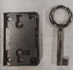 Mini-Kastenschloss, Eisen blank, mit vernickeltem Schlüssel, Dorn 15mm rechts, Einzelstück, nur noch 1 x verfügbar