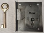 Einlassschloß, Eisen blank mit Messingschlüssel, Dorn 36mm rechts, antik, alt, Einzelstück, keine weiteren lieferbar