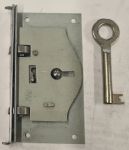 Schatullenschloss, Eisen mit vernickeltem Schlüssel, Dorn 24mm, für Schatullen und kleine Truhen, nur noch 1 Stück verfügbar