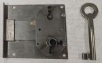 Einlassschloß, Eisen angerostet mit Eisenschlüssel, Dorn 55mm rechts, links und lad verwendbar, antik, alt