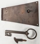 Antikes handgefertigtes Truhenschloss historisches, altes mit Haken und Schlüssel, Eisen rostig, Dorn 95mm, Einzelstück, nur 1 x verfügbar