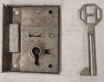 Kastenschloss, Dorn 30mm, rechts, antik, alt, Eisen angerostet, mit Schlüssel, nur 2 x verfügbar