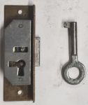 Einlassschloß, Messing patiniert mit vernickeltem Schlüssel, Dorn 8mm links, antik, alt, nur 1 Stück verfügbar