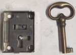 Kastenschloss, Dorn 21mm, rechts, Eisen, mit Messingschlüssel, nur 1 Stück verfügbar