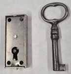 Kastenschloss mit Schlüssel, Dorn 10mm, rechts, antik, alt, Eisen blank, Einzelstück, nur noch 1 x verfügbar